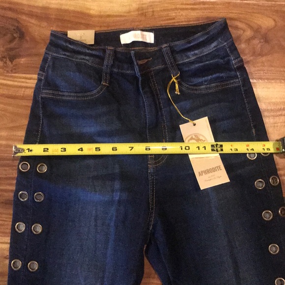 Aphrodite Jeans size 3 - Picture 9 of 9